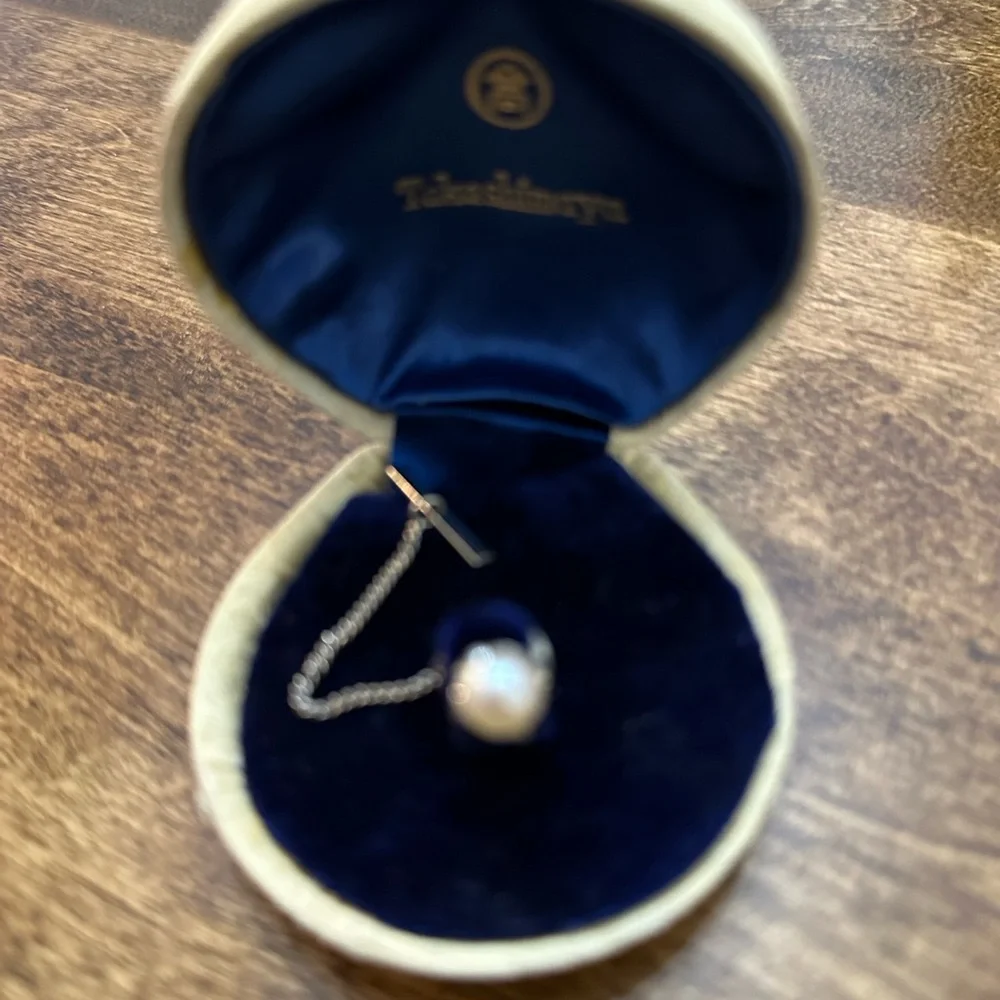 vintage Takashimaya pearl tie pin/tack, presented in its original box. - Picture 2 of 3